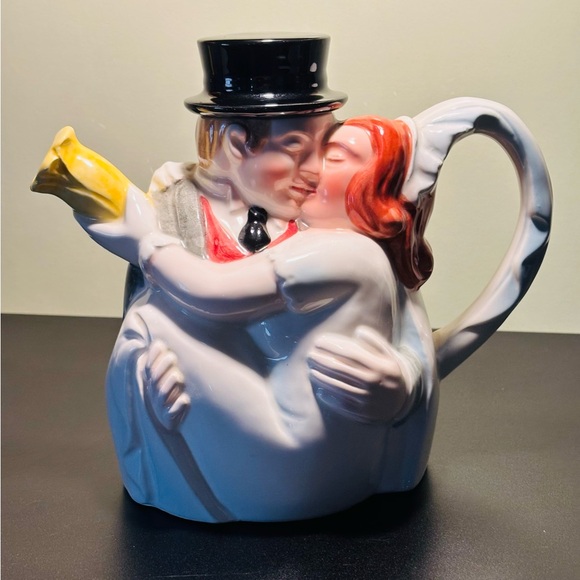 Vintage 1988 Ceramic Teapot Tea Time No 8 Porcelain - Picture 1 of 9